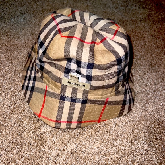 Burberry Accessories - Gently worn. Looks brand new